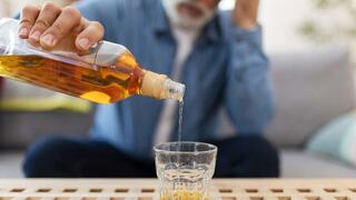 Comer para vivir: Relación entre alcohol y cáncer