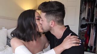 Critican a Youtuber por besar apasionadamente a su hermana (VÍDEO)