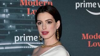 Anne Hathaway lleva el #pillowchallenge en Instagram a otro nivel
