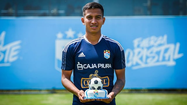 Martín Távara es convocado a la selección peruana para encuentros de Eliminatorias