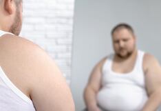 Hay más adultos de 30 a 59 años con sobrepeso y obesidad