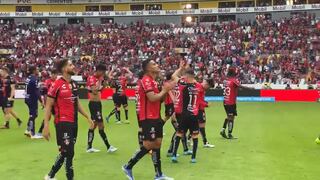 Anderson Santamaría celebró con los hinchas del Atlas el pase a semifinales de Liga MX | VIDEO