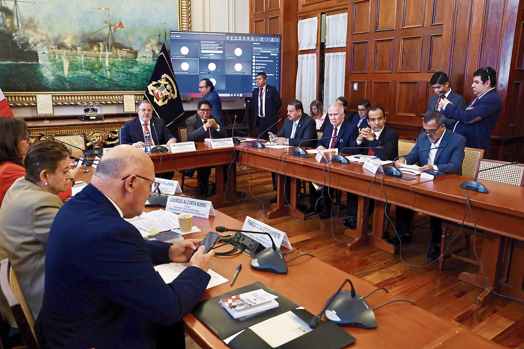 La Comisión de Constitución del Senado tiene mayoría gobiernista de Fuerza Popular y Renovación Popular.