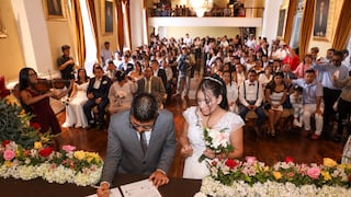 Peruanos se casan después de los 30 años
