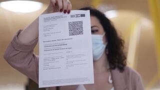 Médico y falsa enfermera emiten miles de certificados de vacunación anticovid falsos
