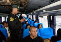 Más de 100 Policías refuerzan control de ingreso y salida de Lima en garita de Pucusana