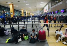 Pasajeros viven drama para tomar sus vuelos tras falla eléctrica en aeropuerto Jorge Chávez