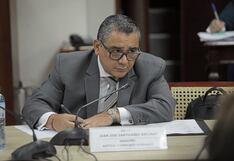 Buscan votos para botar a Juan Santiváñez con moción de censura