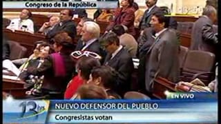 Video: Disturbios en el Congreso por elección de defensor del Pueblo