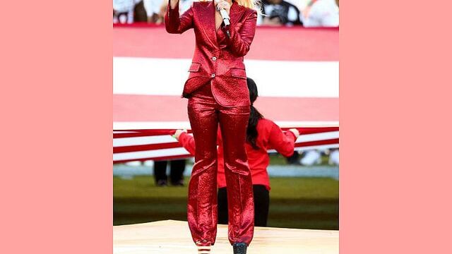 Super Bowl 50: Lady Gaga y el blazer rojo que causó revuelo en su presentación