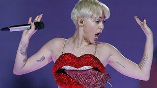 Miley Cyrus dio la causa de sus desnudos en la alfombra roja