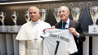 Papa León XIV recibe camiseta del Real Madrid y recuerda que peruanos le hicieron seguir a Jesús