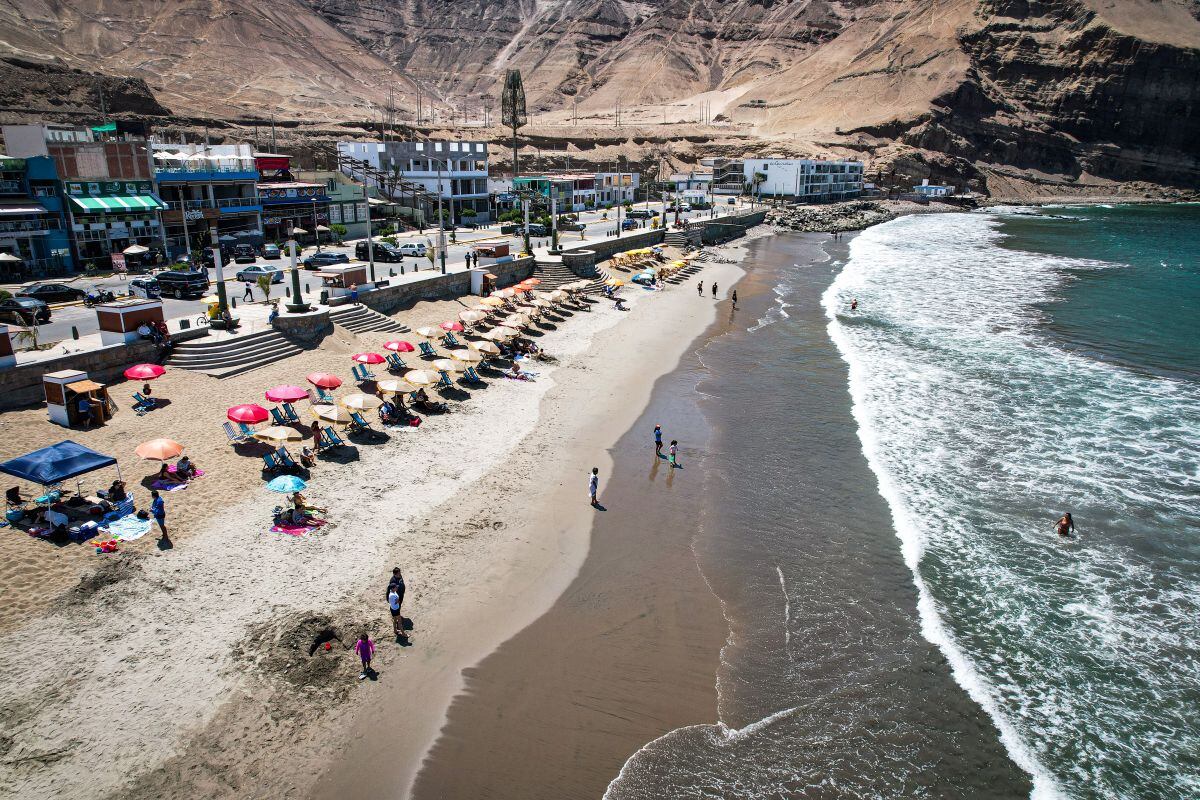 Este es el actual panorama de la playa La Herradura en la temporada de verano 2024. (Foto: Municipalidad de Chorrillos)