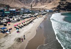 Renace playa La Herradura