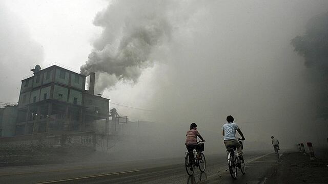 China: 25 ciudades están en alerta roja por gran contaminación 
