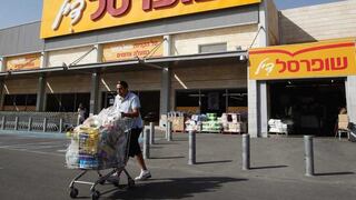 Árabes demandan a supermercado de Israel por discriminación 