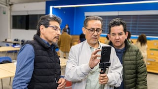 Peruanos mayores de 50 se suman a la inteligencia artificial: crece el uso digital en adultos mayores