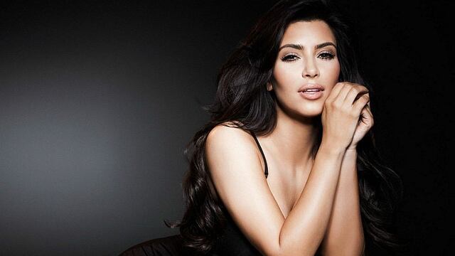 La batalla de Kim Kardashian contra la psoriasis (VIDEO)