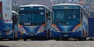 Patio de maniobras de la empresa en Chorrillos, donde unidades se refugiaron.