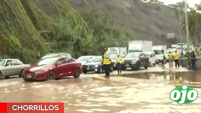 Chorrillos: aniego genera complicaciones en el flujo de vehículos en la Costa Verde (VIDEO)