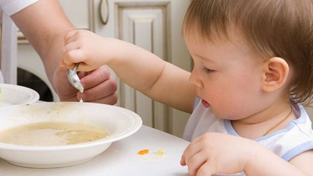 Comer para vivir: ¿Por qué los niños no deben tomar sopas?
