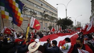 Simpatizantes de Perú Libre y Fuerza Popular permanecen en exteriores del JNE y JEE Lima Centro | FOTOS