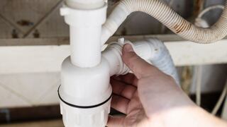 Consejos prácticos para desatorar tuberías y evitar futuros problemas