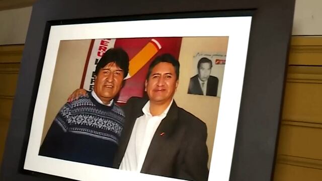 Congreso homenaje a Perú Libre y Vladimir Cerrón aparece en casi todas las imágenes