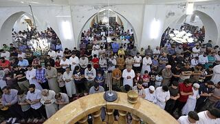 ​Ramadán: Musulmanes acaban ayuno de un mes y celebran el Aíd al Fitr