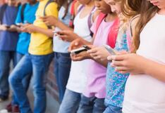 Ya no podrán usar celulares en las escuelas porque distraen a los estudiantes