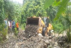 Mazamari: Con maquinarias buscan a familia sepultada por deslizamiento