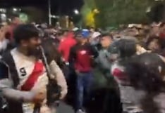 Hinchas de la ‘Bicolor’ protagonizan tenso enfrentamiento durante banderazo en Santiago
