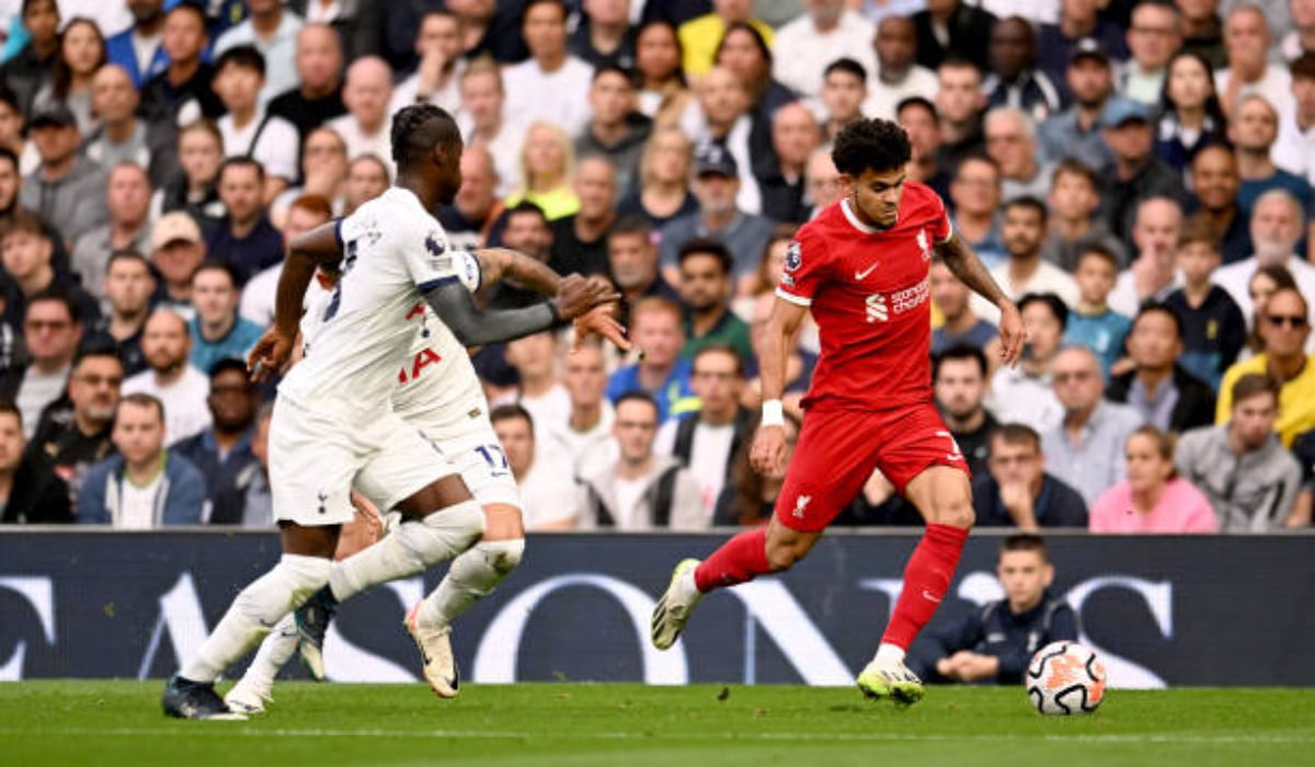 Liverpool cayó ante Tottenham por la Premier League y le anularon gol legítimo al colombiano Luis Díaz. (Foto: Getty Images)