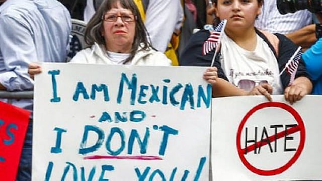Curandero trata el pánico de los latinos ilegales hacia Trump
