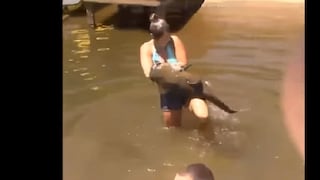 ​YouTube: Joven 'pescaba' en aguas turbias pero no espero este final [VIDEO]