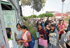 Hoy arrancó matrícula escolar del 2025 y forman colazas por vacantes