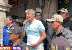Pueblo ayacuchano grita “¡wayki mentiroso!” al gobernador regional Wilfredo Oscorima