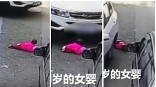 Bebé de dos años se salva de morir luego que carro la atropella (VIDEO)