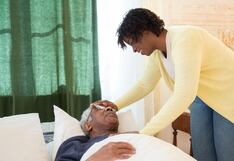 Día del Adulto Mayor: beneficios de contar con un hogar inteligente para protegerlos