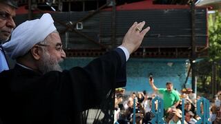 Irán: conservadores amenazan en público al presidente “moderado” Rohaní
