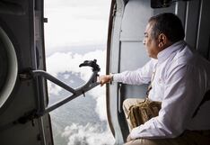 Premier Gustavo Adrianzén sube a helicóptero para chequear lucha contra minería ilegal