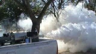 Efectúan la primera fumigación "espacial" contra mosquito del dengue 