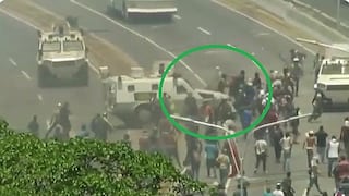 ​Tanque del régimen de Nicolás Maduro arrolla a venezolanos manifestantes (VIDEO)