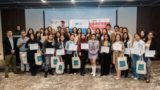 Premian a jóvenes peruanos por usar el Marketing Digital a favor de las mujeres