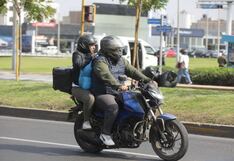 Drásticas sanciones por dos personas en moto