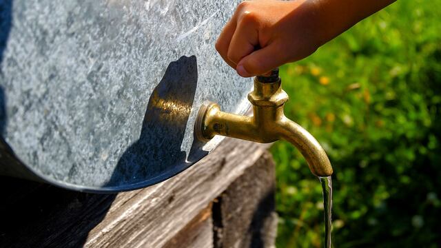 Conoce cómo reducir el consumo de agua ante ola de calor