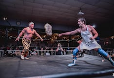 Lanza masas de pizza a sus rivales en peleas de lucha libre y los derrota