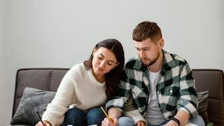 San Valentín: la independencia financiera femenina fortalece las finanzas en pareja