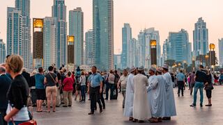 Emiratos Árabes Unidos levanta censura al cine, autoriza concubinato y avala consumo de alcohol
