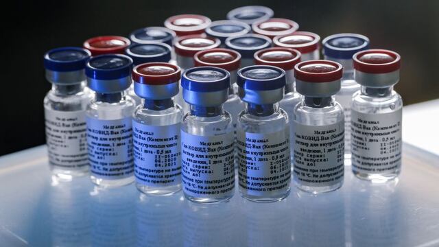 Vacuna rusa anti-coronavirus: Rusia produce las primeras 15 mil 500 dosis 